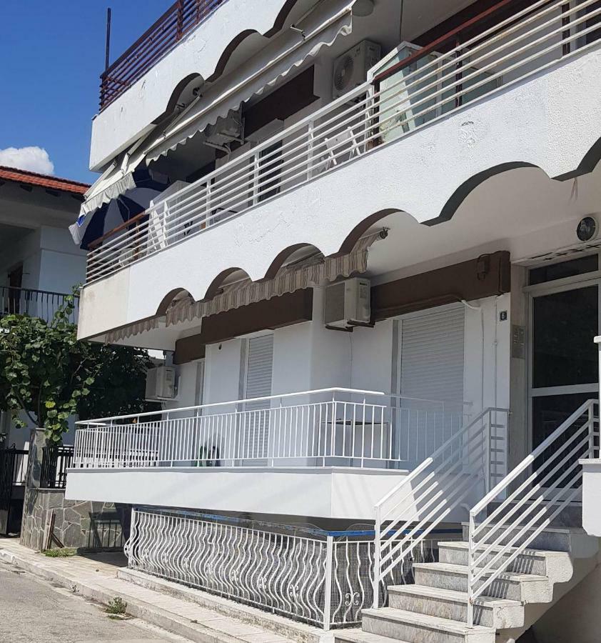 Apartment With Two Rooms Near The Beach Asproválta Exteriér fotografie